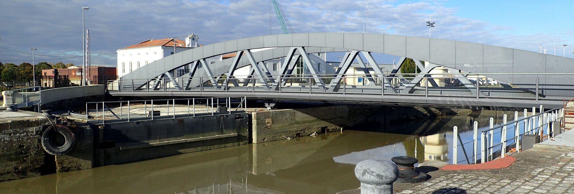 pont tournant du port de commerce de Rochefort