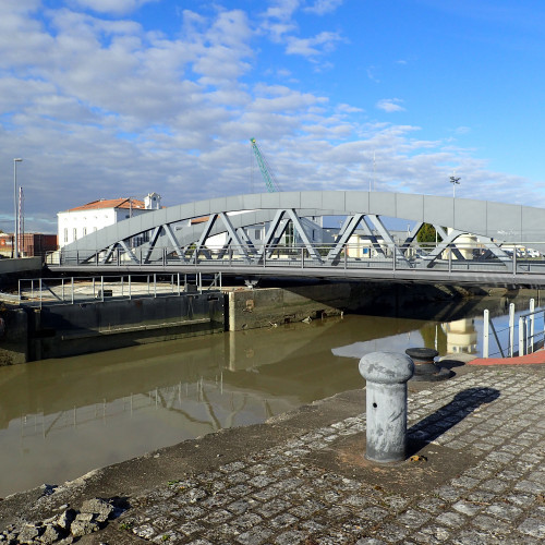 pont tournant du port de commerce de Rochefort
