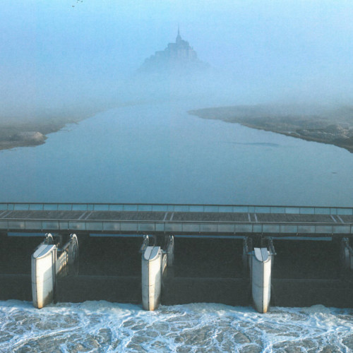 Le Mont Saint Michel, Barrage de la caserne